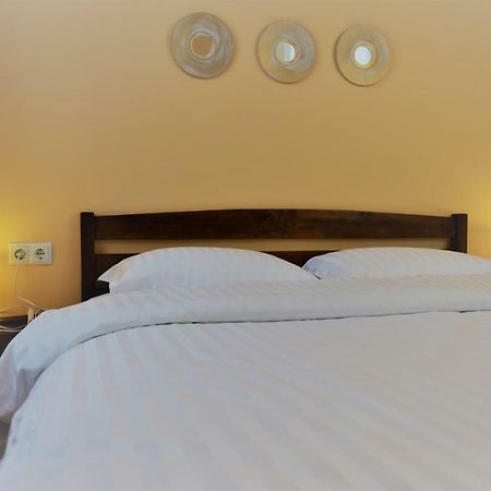 Central Comfortable One-Bedroom Apartment Κισινάου Εξωτερικό φωτογραφία
