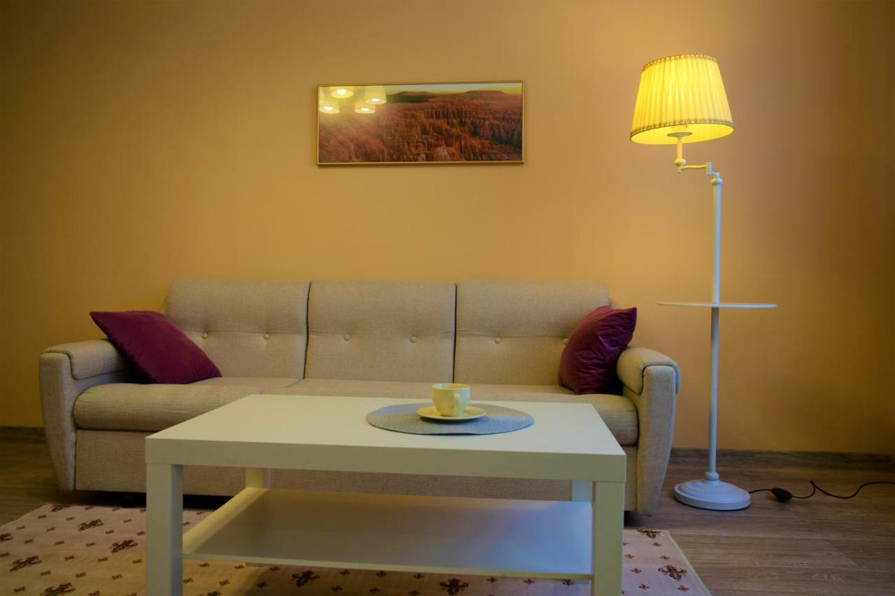 Central Comfortable One-Bedroom Apartment Κισινάου Εξωτερικό φωτογραφία